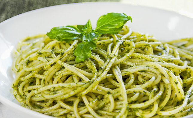 Espagueti al Pesto Casera